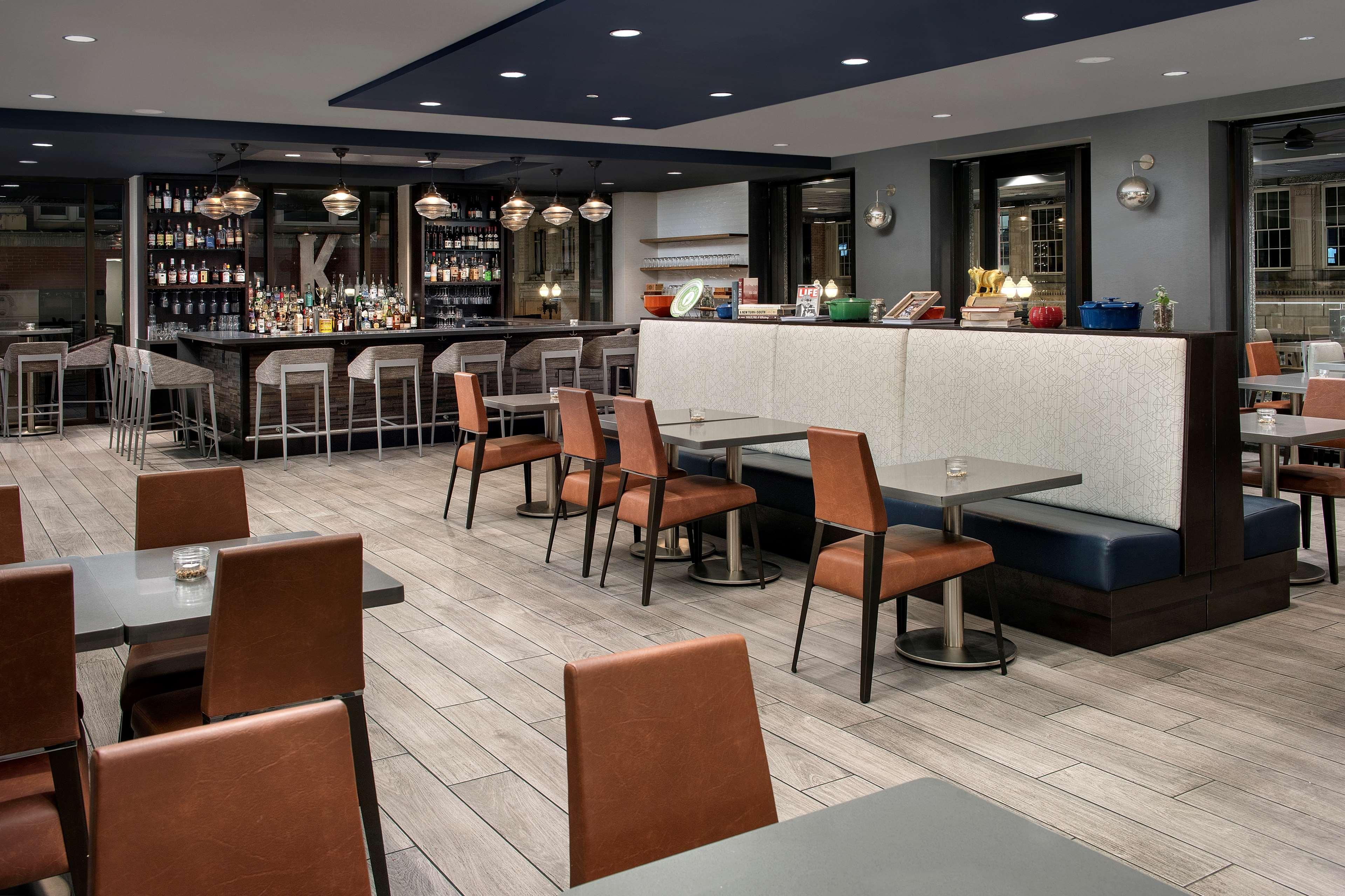 Embassy Suites By Hilton Knoxville Downtown Экстерьер фото