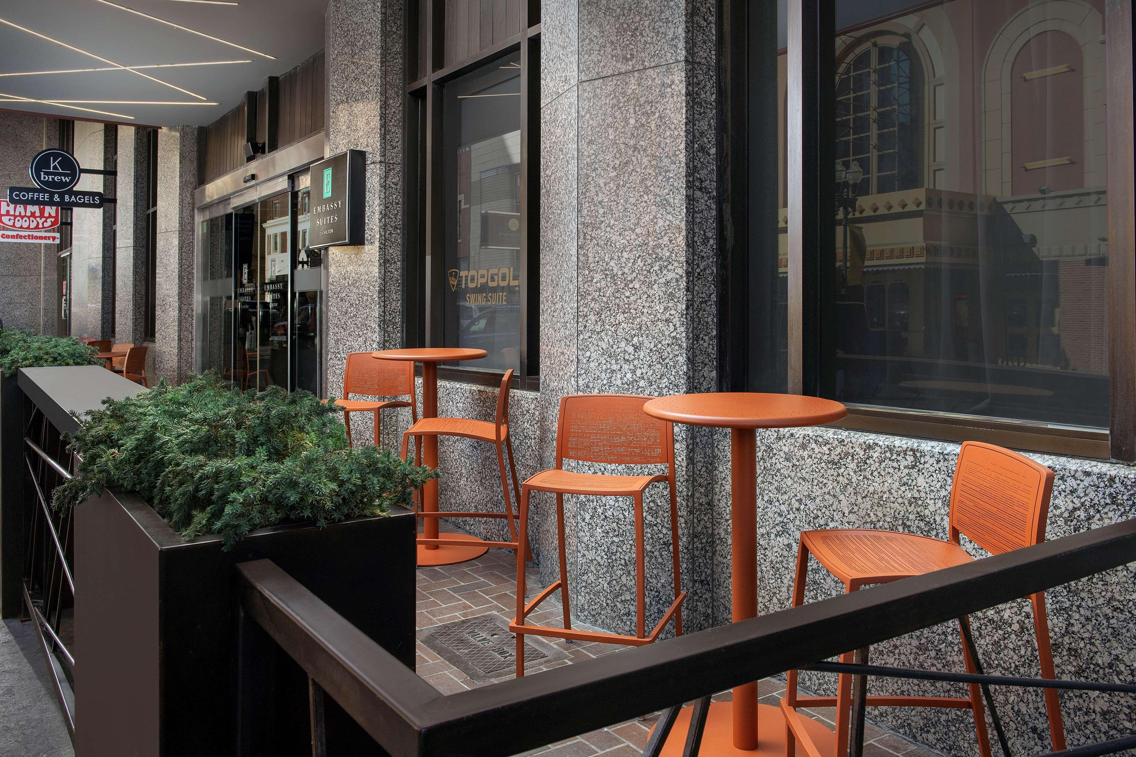 Embassy Suites By Hilton Knoxville Downtown Экстерьер фото