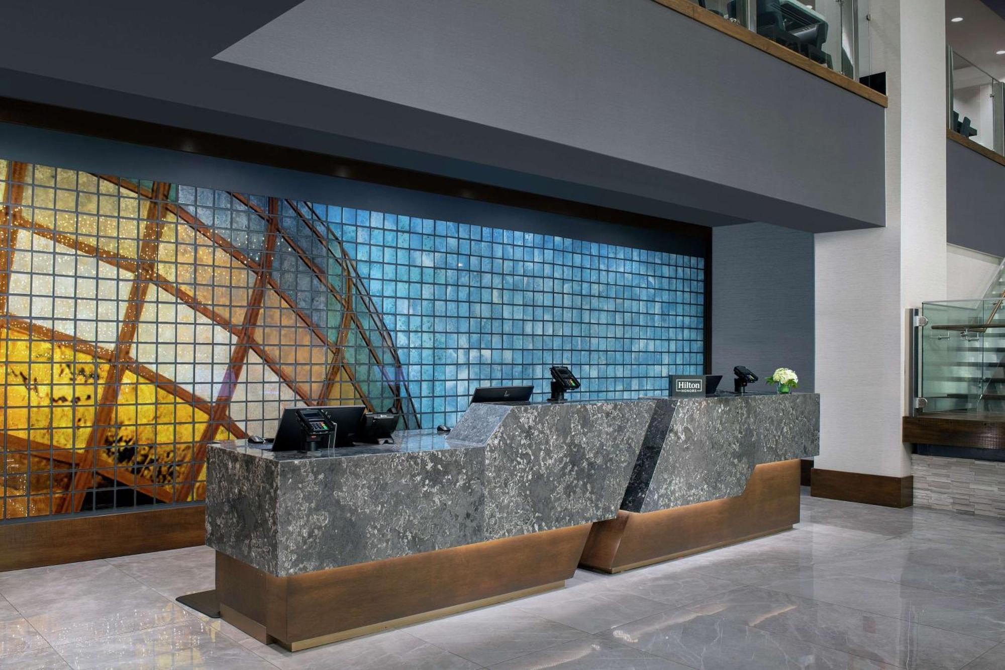 Embassy Suites By Hilton Knoxville Downtown Экстерьер фото